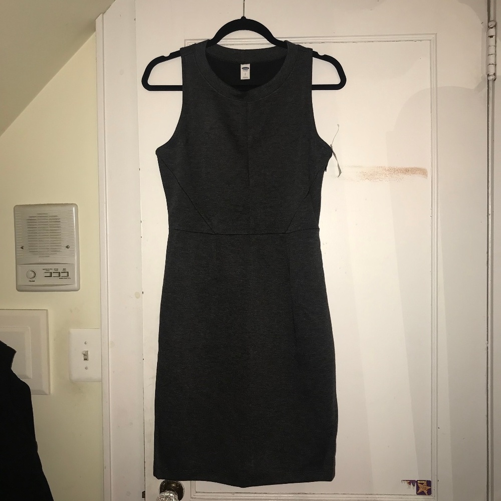 Old Navy Sleeveless Ponte- Knit Sheath Dress